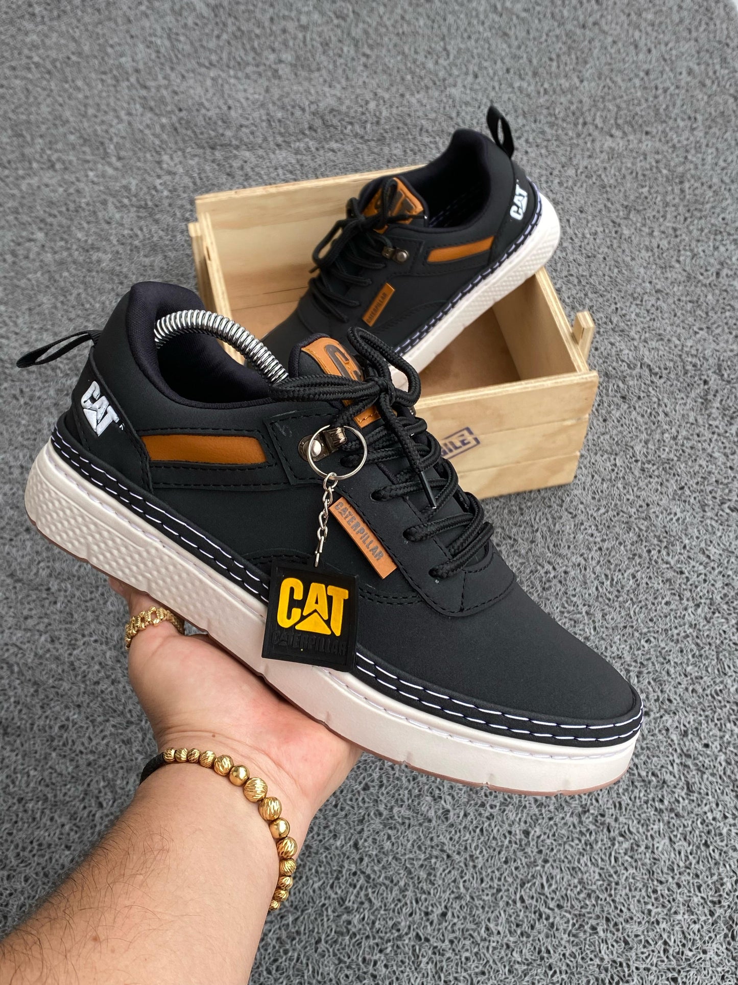 CAT PREMIUM CASUAL